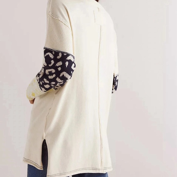 NWT FREE PEOPLE We The Free Tiger Style Cuff L/S Top SZ: L - Picture 3 of 8